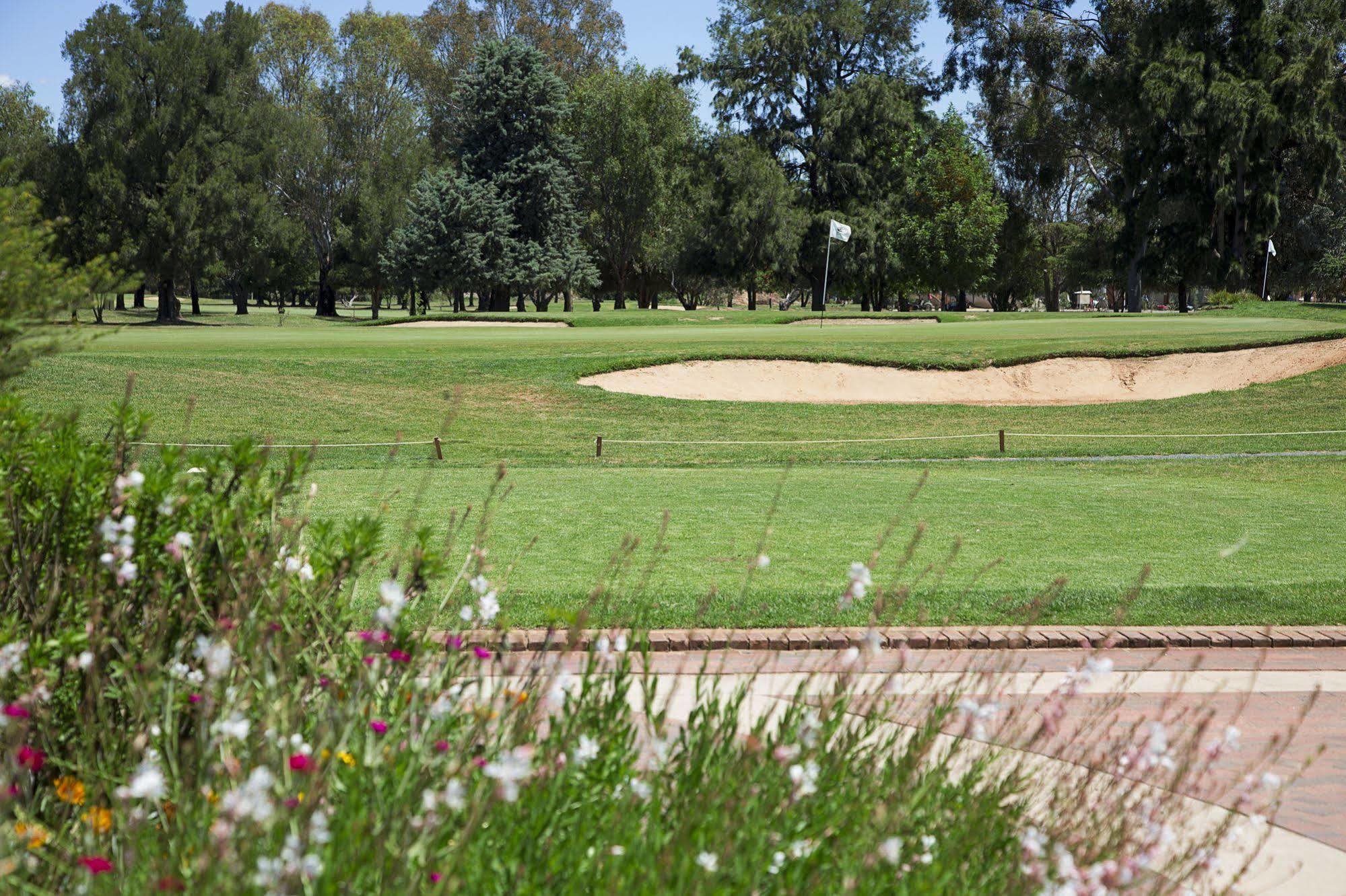 Howlong Golf Resort Bagian luar foto